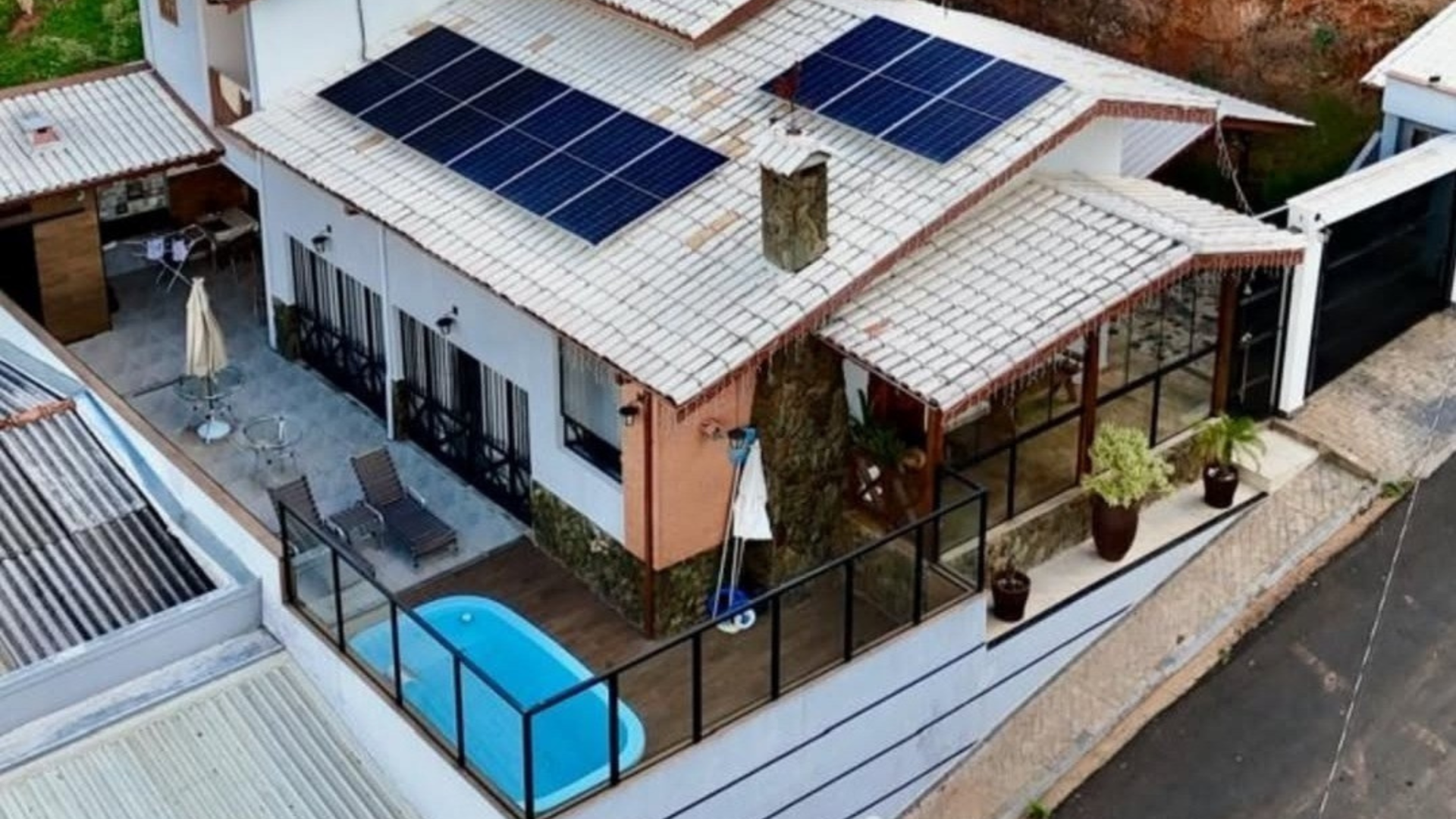 Sobrado Rústico Moderno com Vista Panorâmica