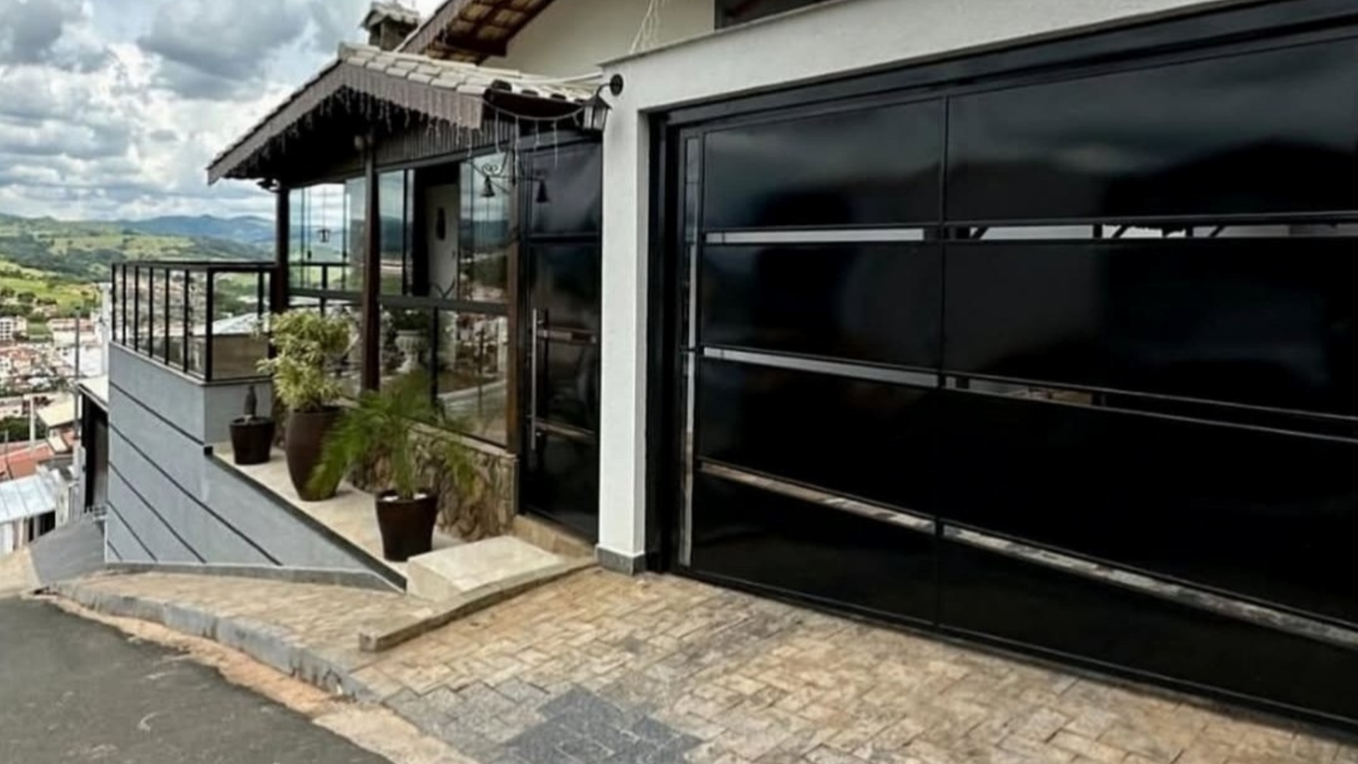 Sobrado Rústico Moderno com Vista Panorâmica