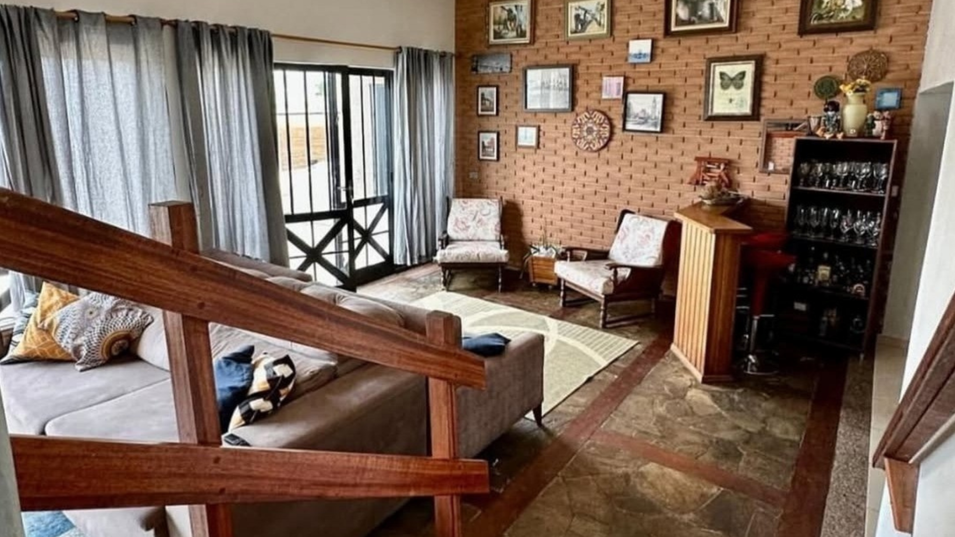 Sobrado Rústico Moderno com Vista Panorâmica