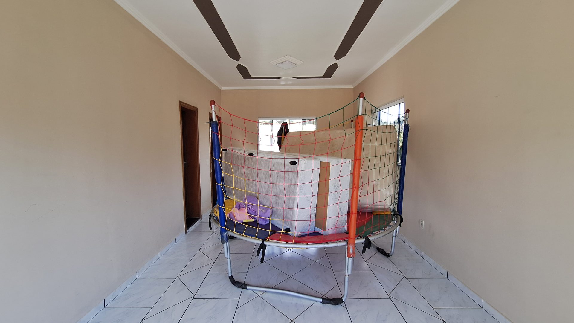 Linda Casa de Campo de Alto Padrão – Socorro/SP   