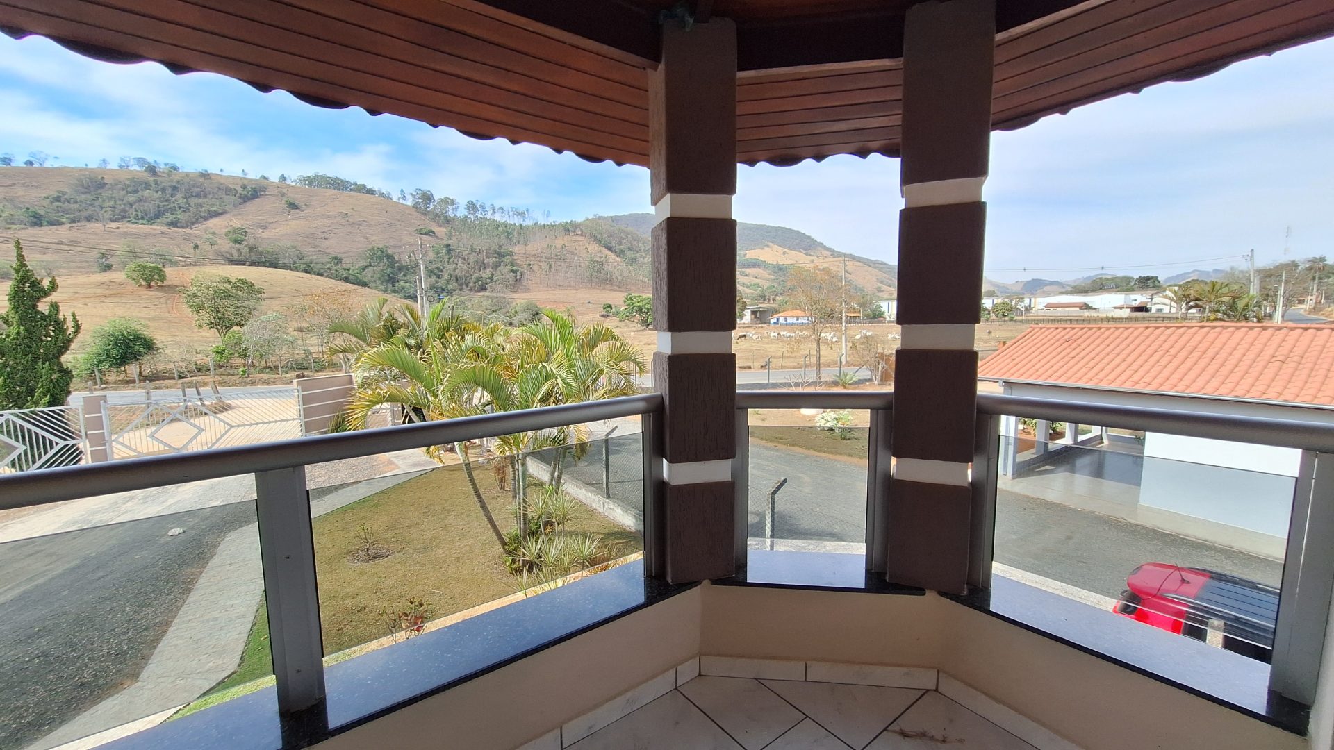 Linda Casa de Campo de Alto Padrão – Socorro/SP   