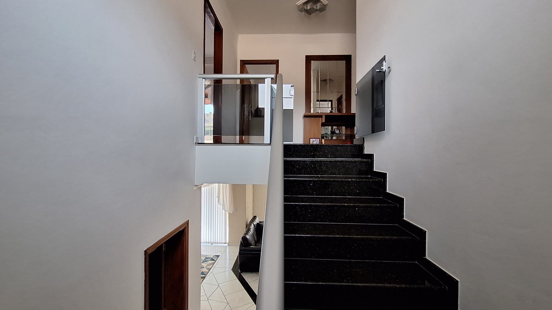 Linda Casa de Campo de Alto Padrão – Socorro/SP   