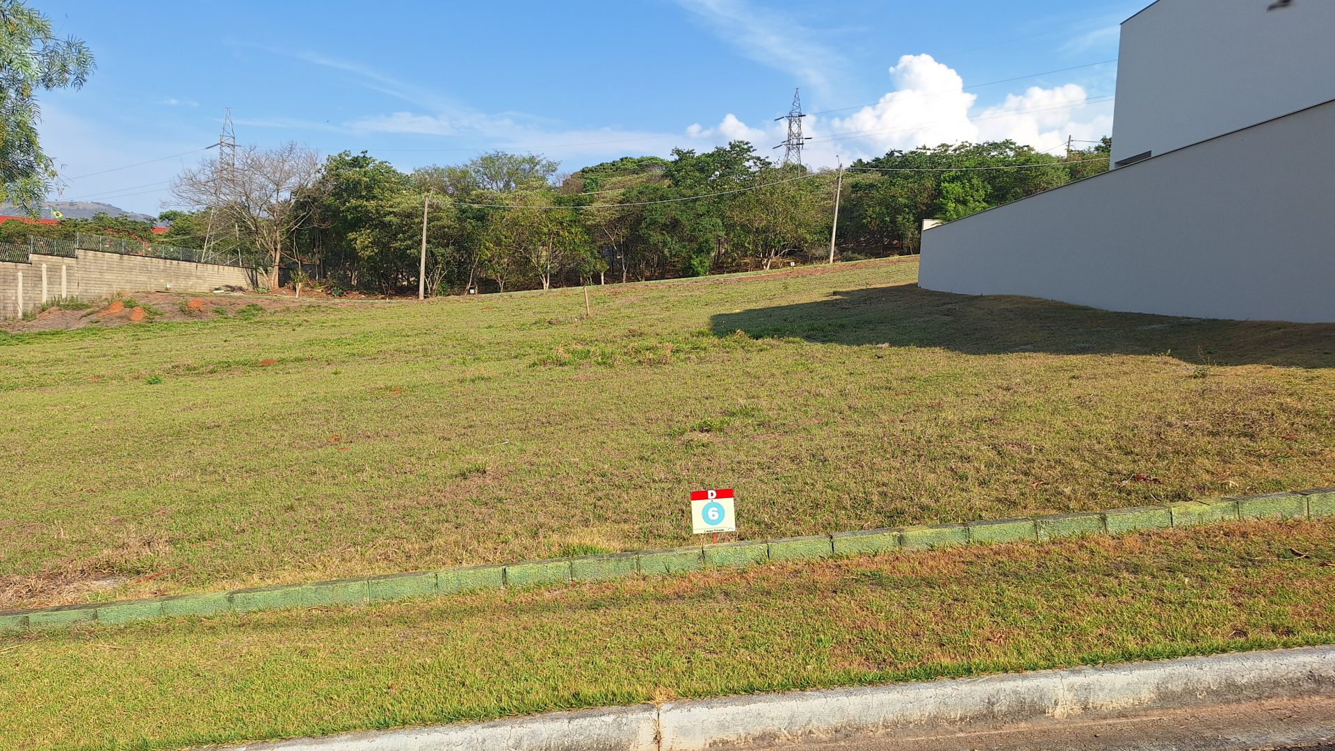 Lote à Venda no Condomínio de Alto Padrão L’Acqua Pompéia – Socorro/SP