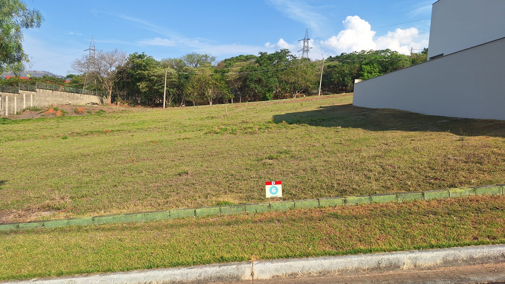 Lote à Venda no Condomínio de Alto Padrão L’Acqua Pompéia – Socorro/SP