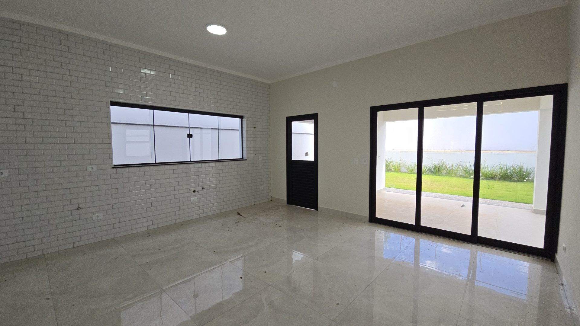 Lindíssimo Sobrados Novo de Alto Padrão – Socorro/SP