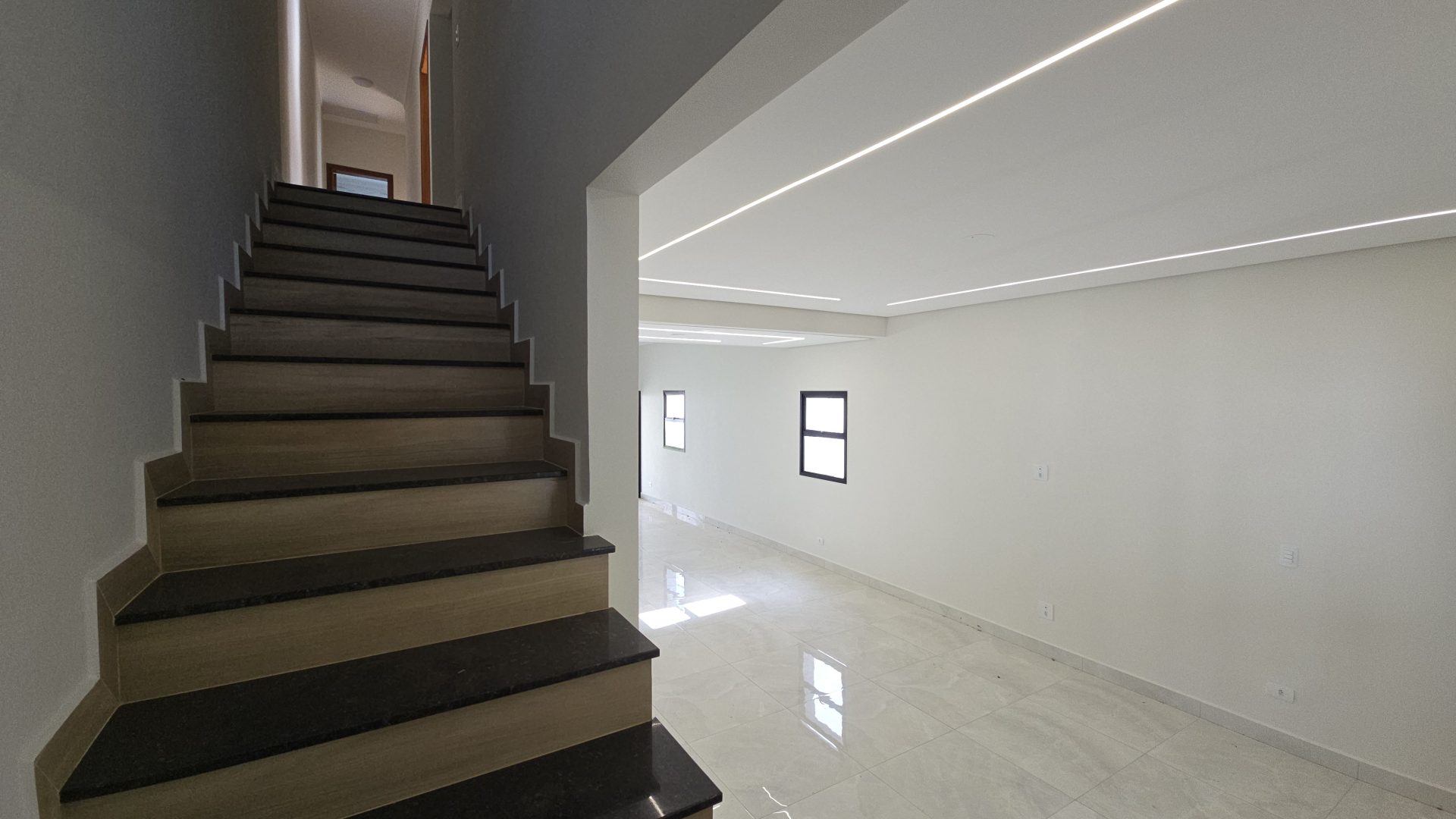 Lindíssimo Sobrados Novo de Alto Padrão – Socorro/SP