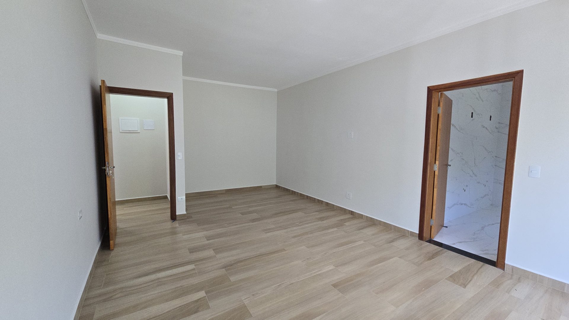 Lindíssimo Sobrados Novo de Alto Padrão – Socorro/SP