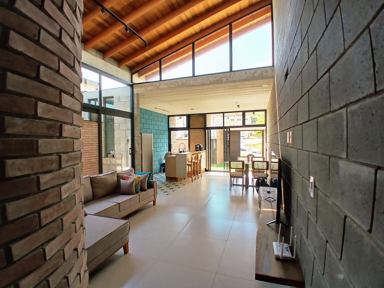 Casa Geminada Térrea – Estilo Industrial Moderno – Palma Real, Socorro-SP   