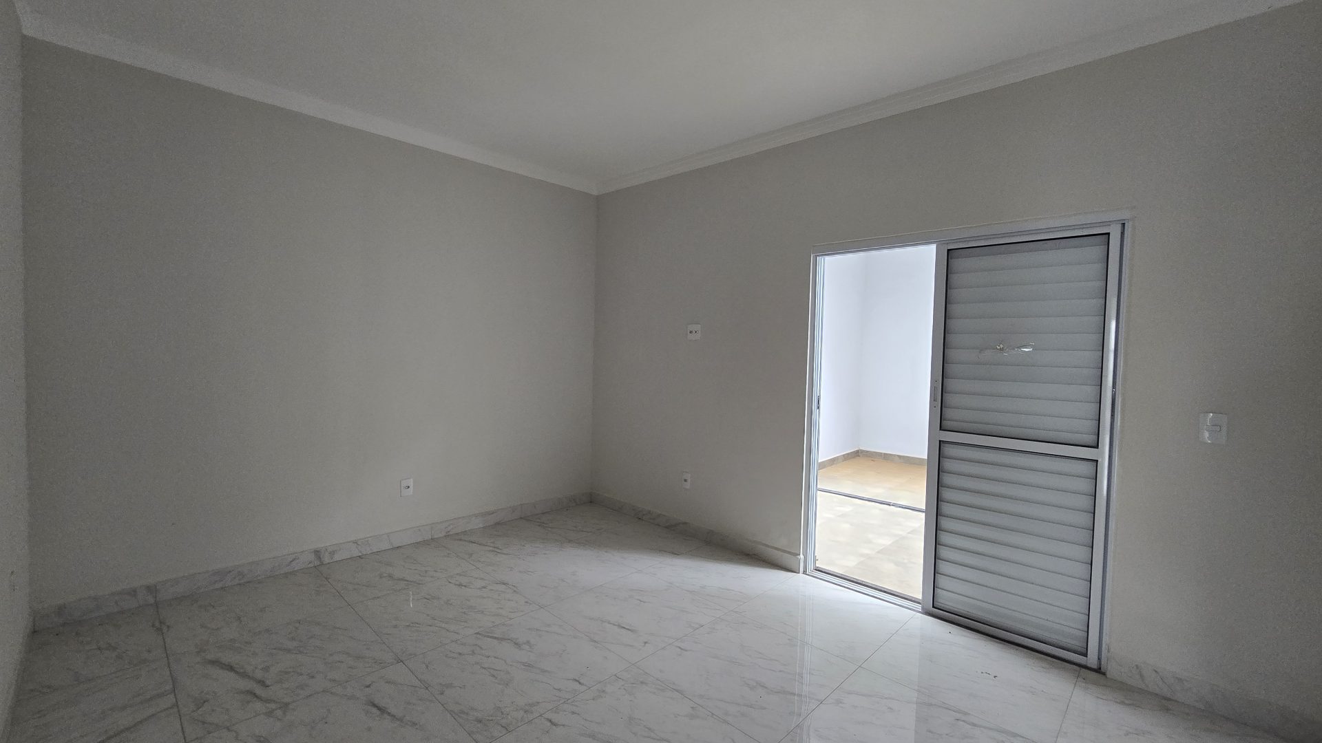 Casa Geminada Moderna à Venda – Bairro Bela Vista
