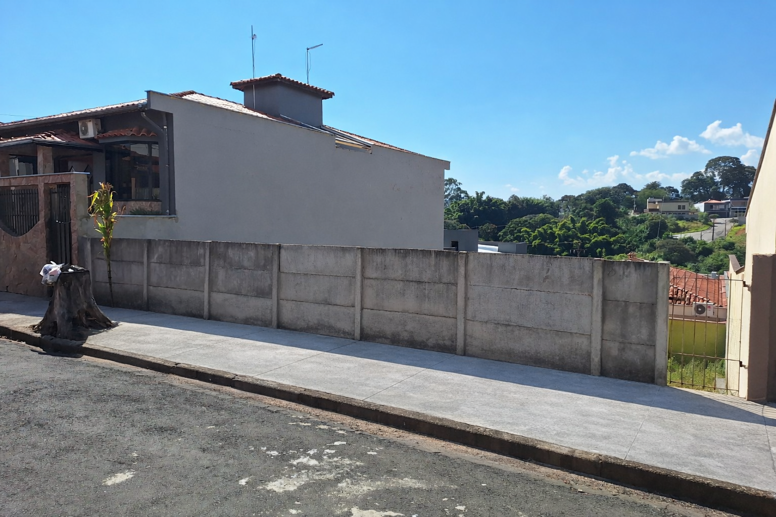 TERRENO À VENDA – BAIRRO NOBRE JD JUSSARA EM SOCORRO/SP