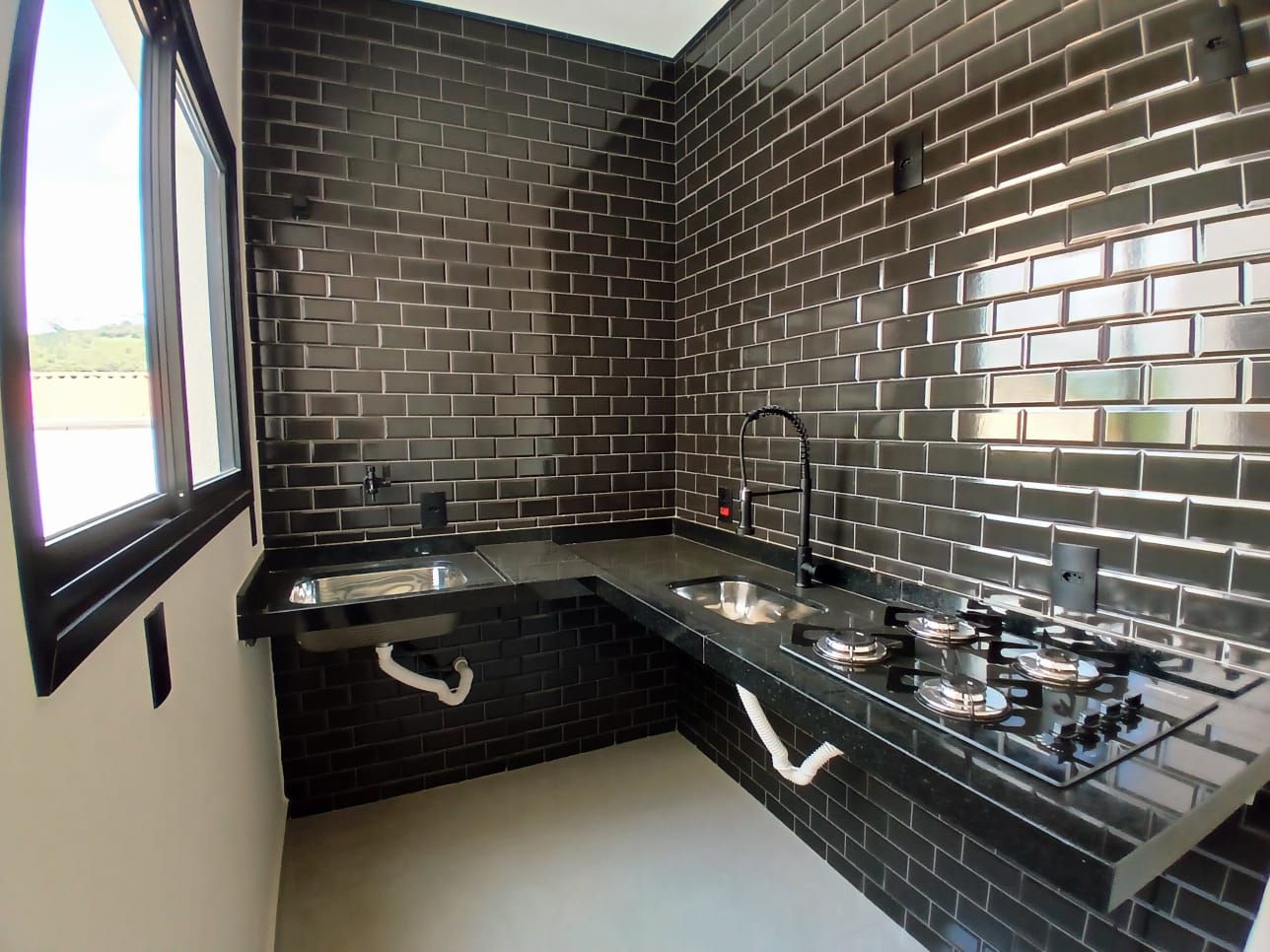 APARTAMENTO MODERNO À VENDA NO CORAÇÃO DE SOCORRO – SP