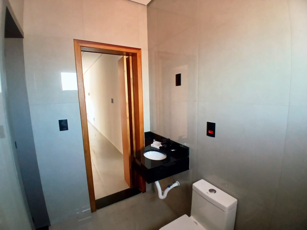 APARTAMENTO MODERNO À VENDA NO CORAÇÃO DE SOCORRO – SP