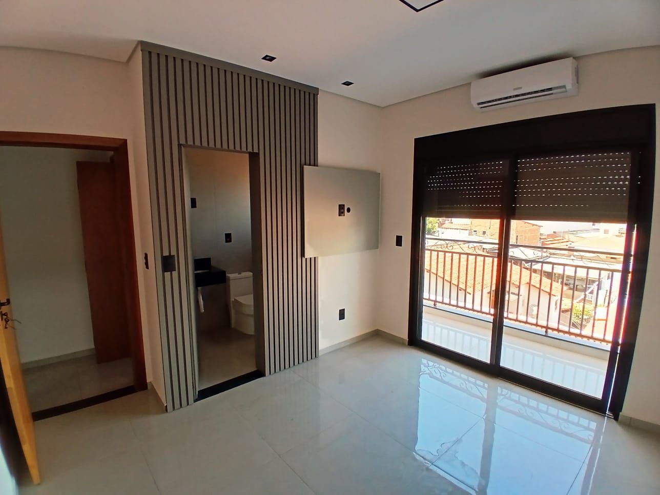 APARTAMENTO MODERNO À VENDA NO CORAÇÃO DE SOCORRO – SP