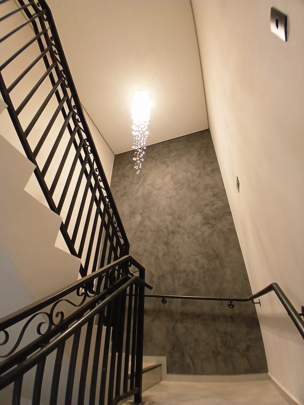 APARTAMENTO MODERNO À VENDA NO CORAÇÃO DE SOCORRO – SP