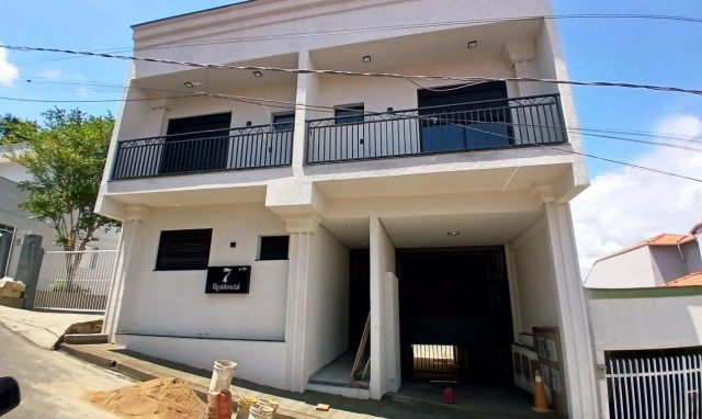 APARTAMENTO MODERNO À VENDA NO CORAÇÃO DE SOCORRO – SP