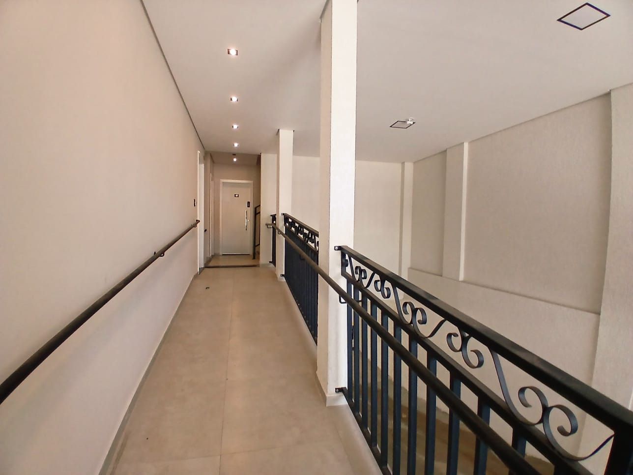 APARTAMENTO MODERNO À VENDA NO CORAÇÃO DE SOCORRO – SP